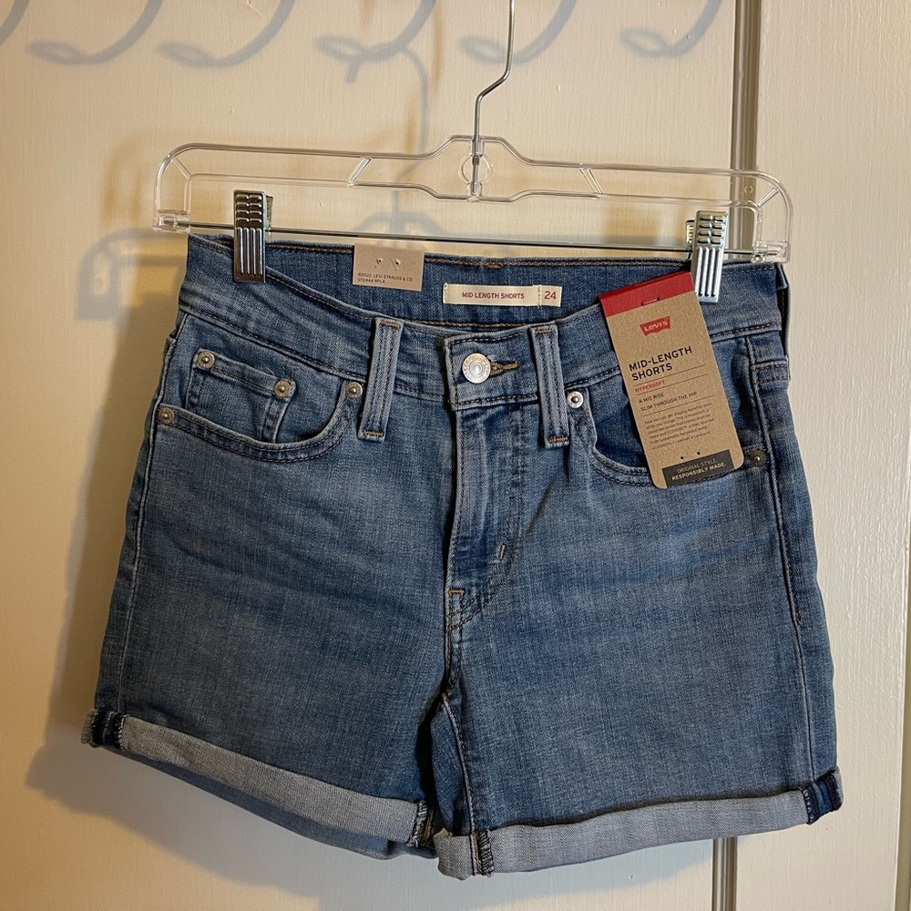 Women Levi’s 501 Mid Length Jean Shorts